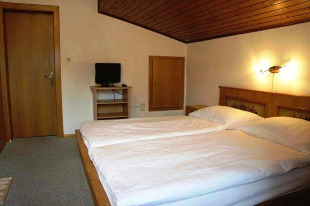 Privatzimmer Eva Leitgeb Bed & Breakfast Faistenau Luaran gambar